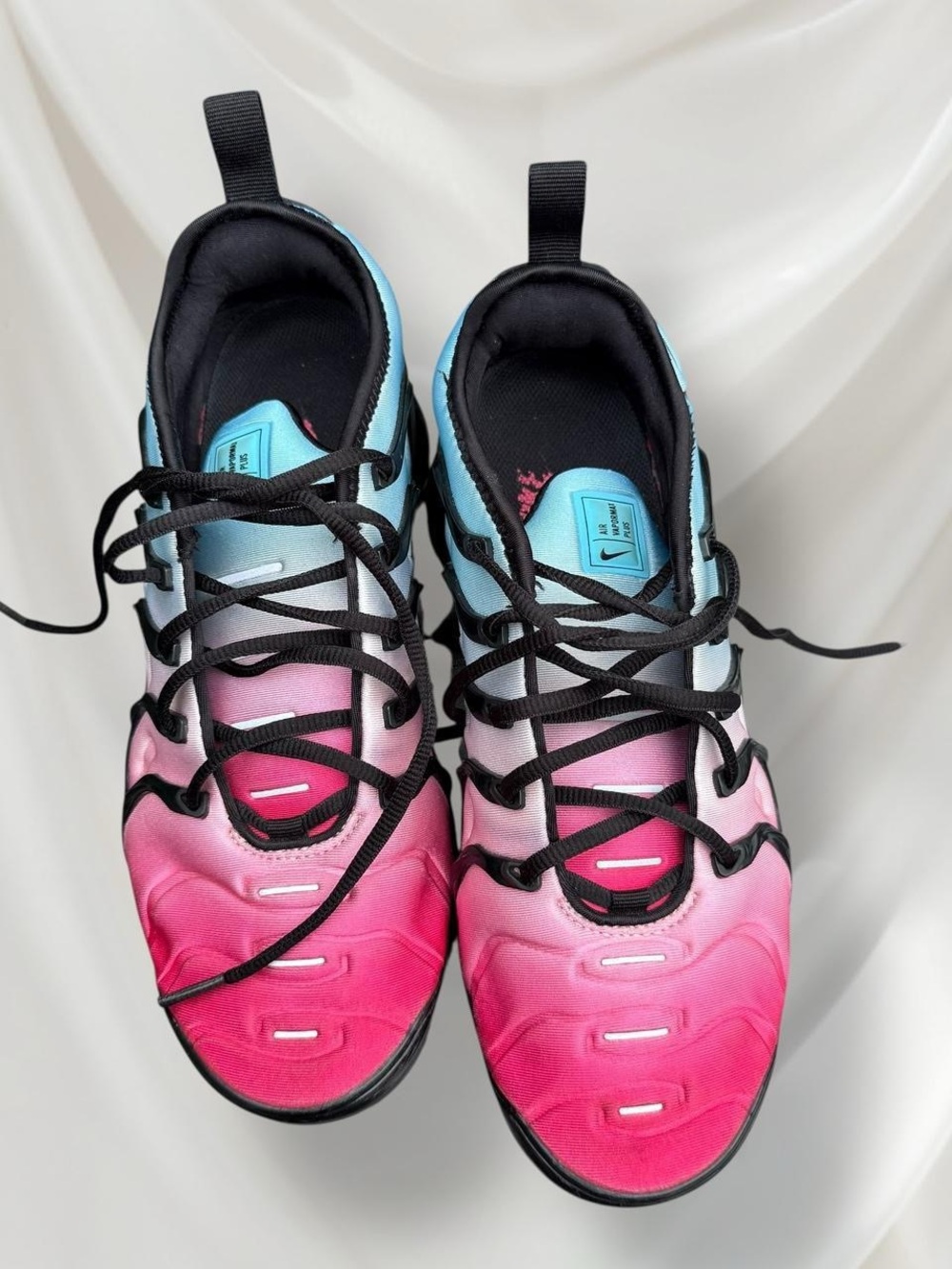Nike Ombre Pink to Blue VaporMax Plus Sneakers with Black Accents - Picture 2 of 6